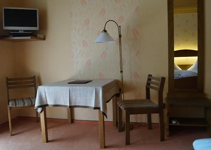 Cafe Gaestezimmer 3*